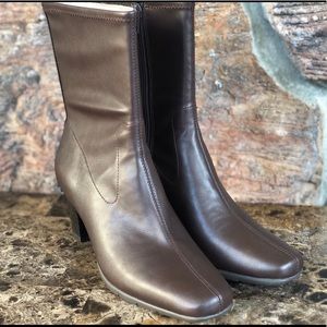 NEW Aerosoles Cinnamon Boots